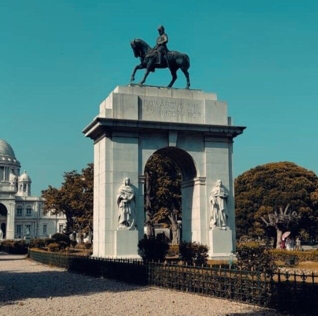 Victoria memorial gate